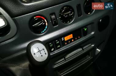 Микроавтобус Mercedes-Benz Sprinter 2000 в 