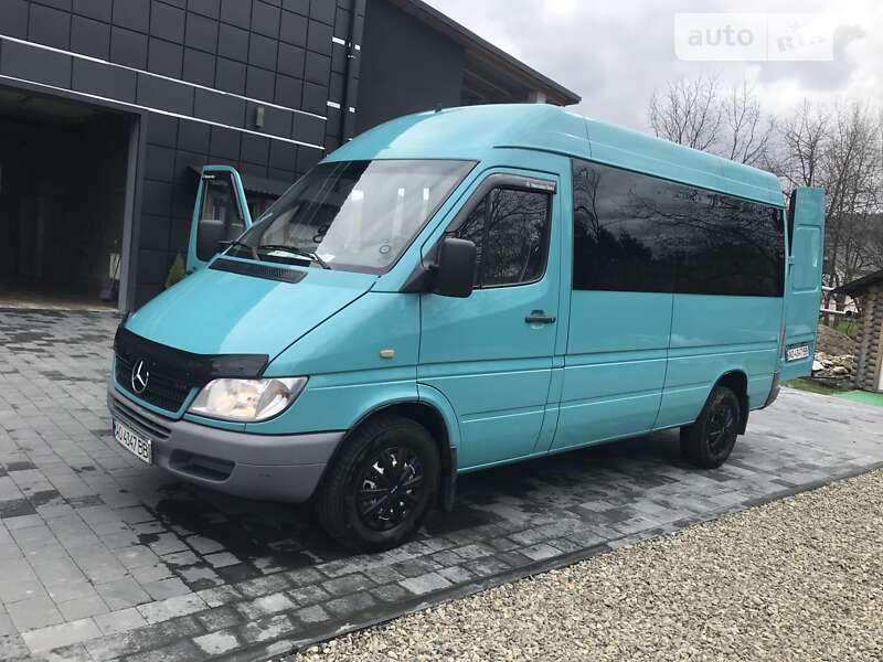 Мікроавтобус Mercedes-Benz Sprinter 2005 в Тячеві