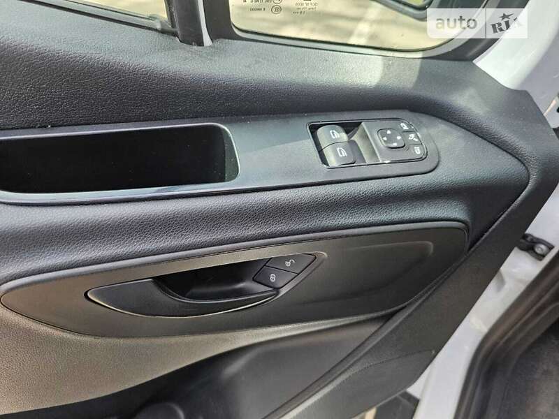 Вантажний фургон Mercedes-Benz Sprinter 2019 в Чернівцях