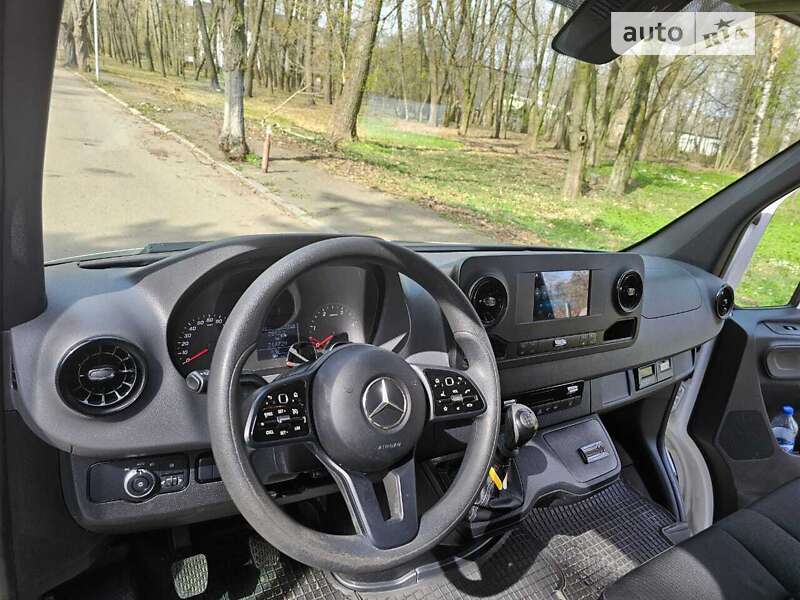 Вантажний фургон Mercedes-Benz Sprinter 2019 в Чернівцях