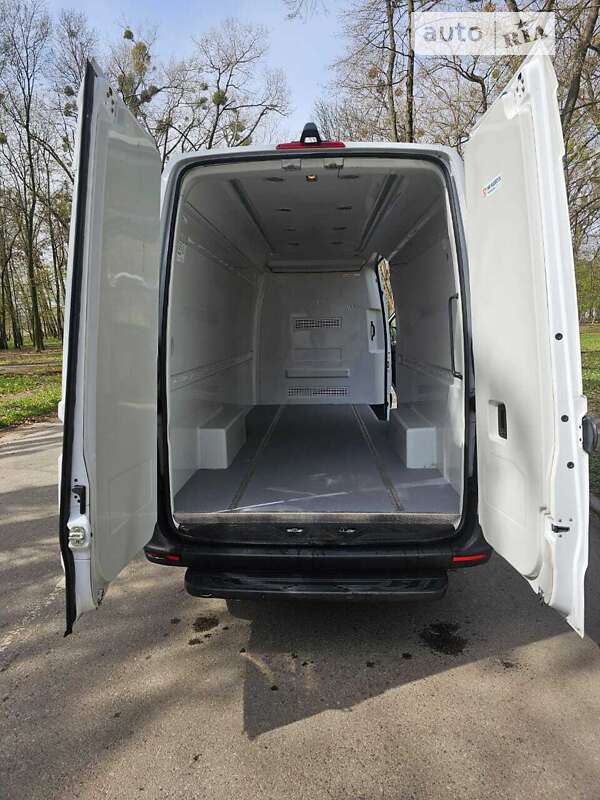 Вантажний фургон Mercedes-Benz Sprinter 2019 в Чернівцях