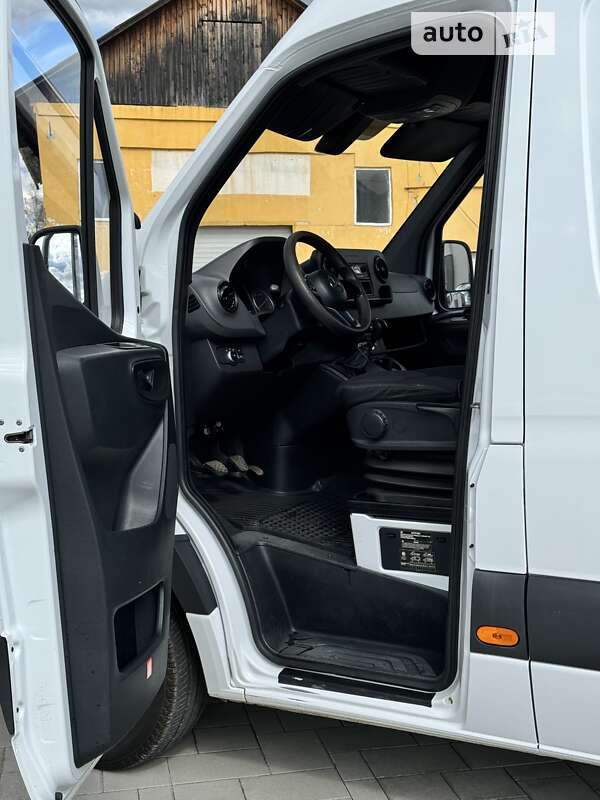 Грузовой фургон Mercedes-Benz Sprinter 2020 в Долине