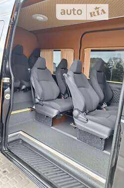 Микроавтобус Mercedes-Benz Sprinter 2014 в Городке