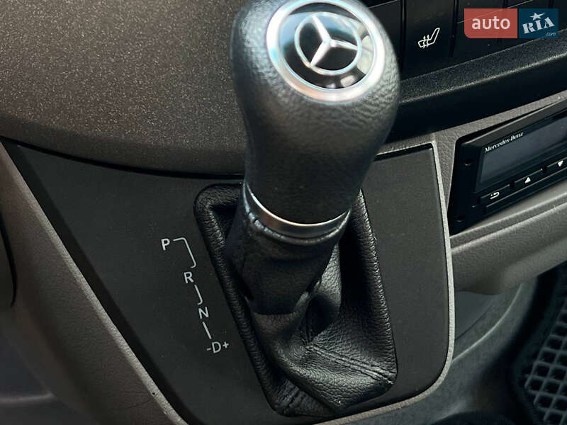 Автовоз Mercedes-Benz Sprinter 2016 в Львові