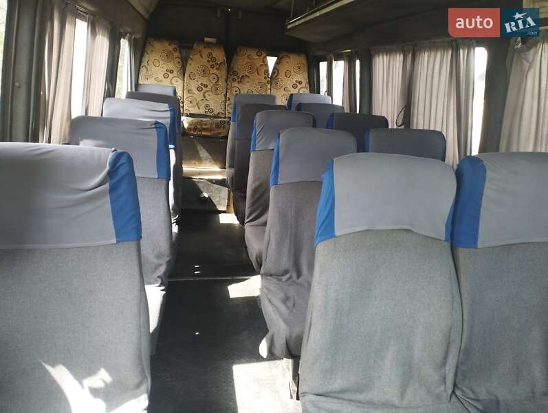 Мікроавтобус Mercedes-Benz Sprinter 2002 в Покровську