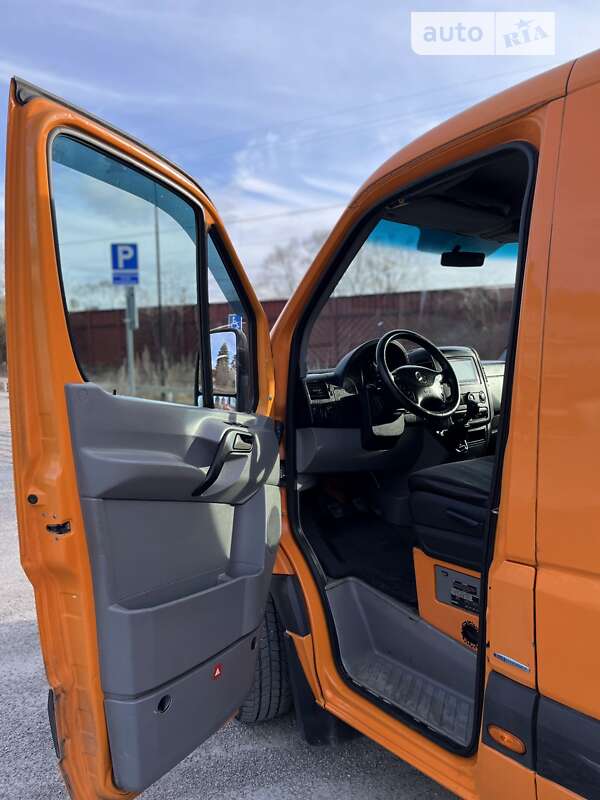 Грузопассажирский фургон Mercedes-Benz Sprinter 2012 в Збараже