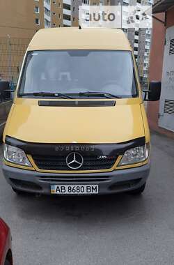 Вантажний фургон Mercedes-Benz Sprinter 2004 в Києві