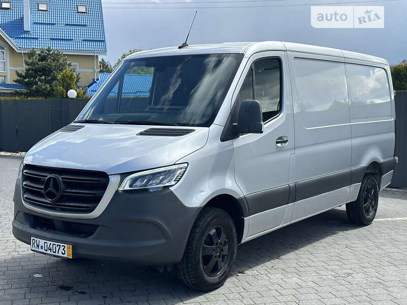 Грузовой фургон Mercedes-Benz Sprinter 2019 в Долине