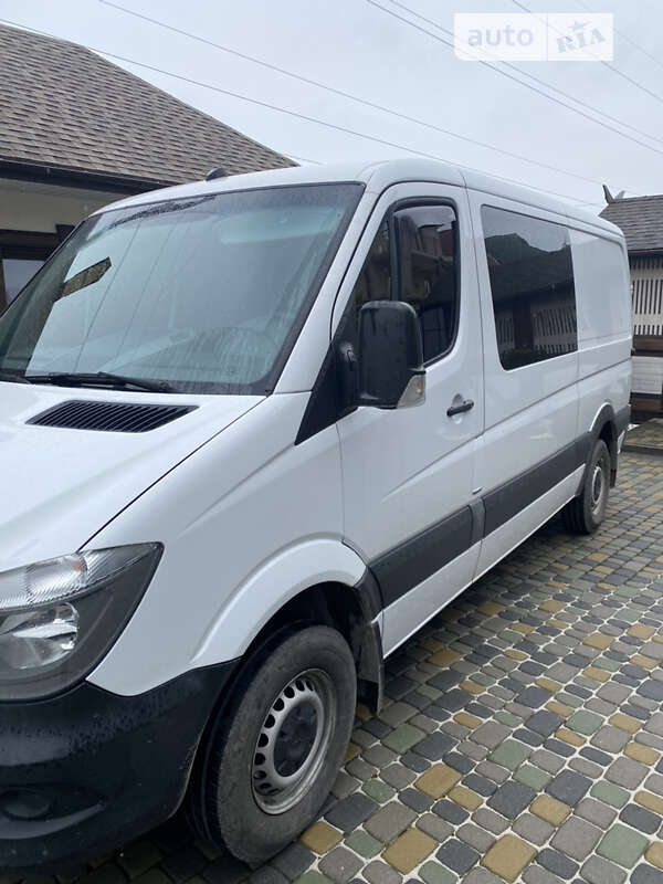 Грузовой фургон Mercedes-Benz Sprinter 2014 в Черновцах