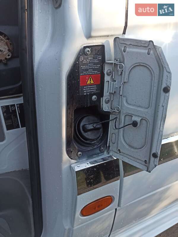 Приміський автобус Mercedes-Benz Sprinter 2011 в Баришівка