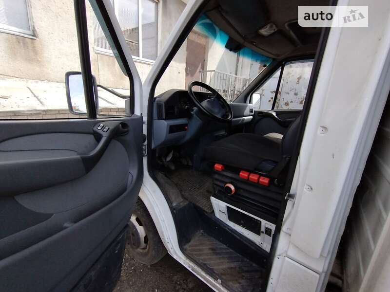 Вантажний фургон Mercedes-Benz Sprinter 1998 в Хмельницькому фото 3 Вантажний фургон Mercedes-Benz Sprinter 1998 в Хмельницькому