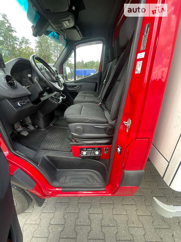 Вантажний фургон Mercedes-Benz Sprinter 2019 в Снятині фото 30 Вантажний фургон Mercedes-Benz Sprinter 2019 в Снятині
