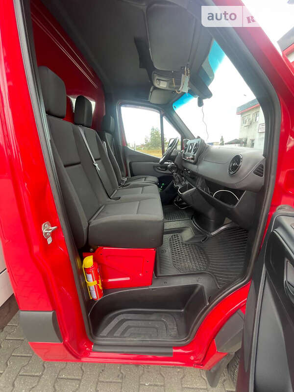 Вантажний фургон Mercedes-Benz Sprinter 2019 в Снятині фото 37 Вантажний фургон Mercedes-Benz Sprinter 2019 в Снятині
