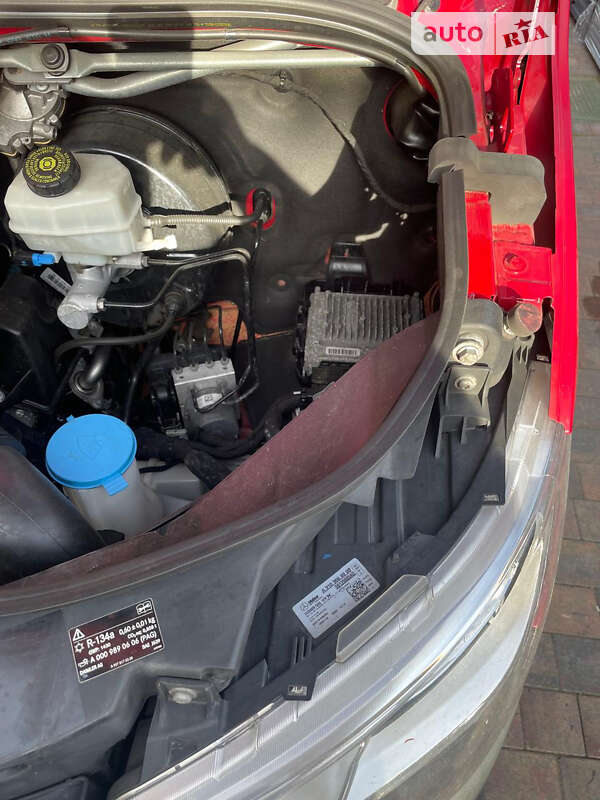 Вантажний фургон Mercedes-Benz Sprinter 2019 в Снятині фото 95 Вантажний фургон Mercedes-Benz Sprinter 2019 в Снятині