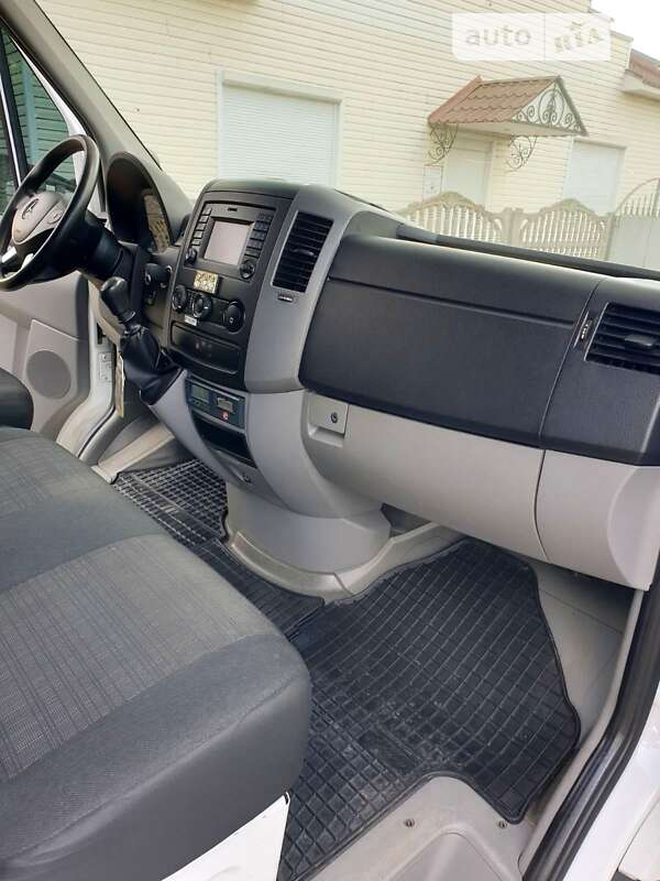 Грузовой фургон Mercedes-Benz Sprinter 2016 в Новомиргороде