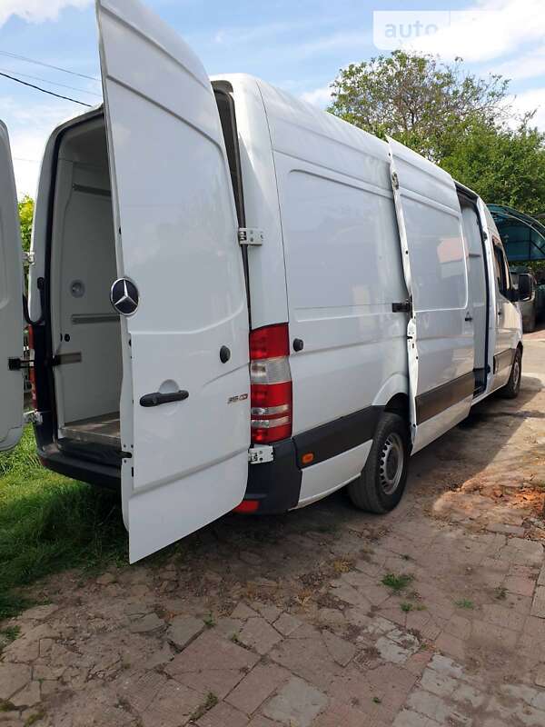 Грузовой фургон Mercedes-Benz Sprinter 2016 в Новомиргороде