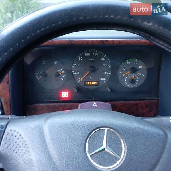 Мікроавтобус Mercedes-Benz Sprinter 1998 в Кам'янському