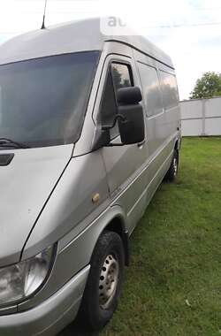 Грузовой фургон Mercedes-Benz Sprinter 2003 в Лубнах