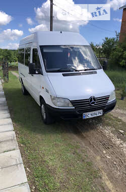 Вантажопасажирський фургон Mercedes-Benz Sprinter 2000 в Самборі