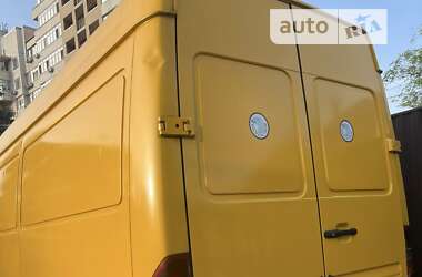 Грузовой фургон Mercedes-Benz Sprinter 1999 в 