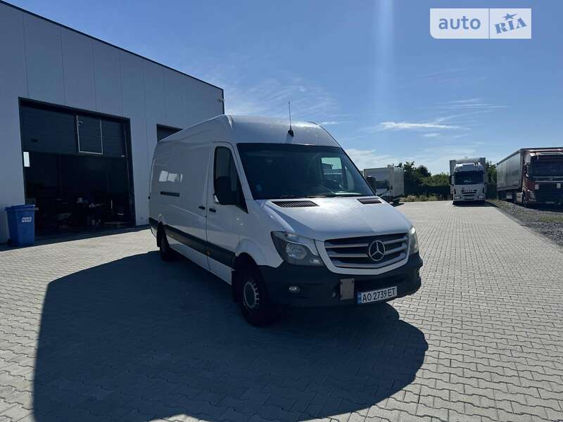 Вантажний фургон Mercedes-Benz Sprinter 2015 в Мукачевому