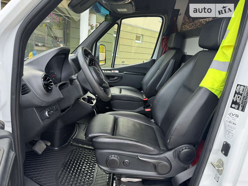 Автовоз Mercedes-Benz Sprinter 2019 в Мостиске