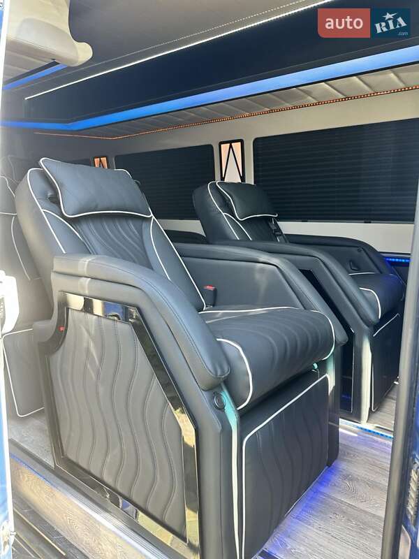 Микроавтобус Mercedes-Benz Sprinter 2020 в Корце