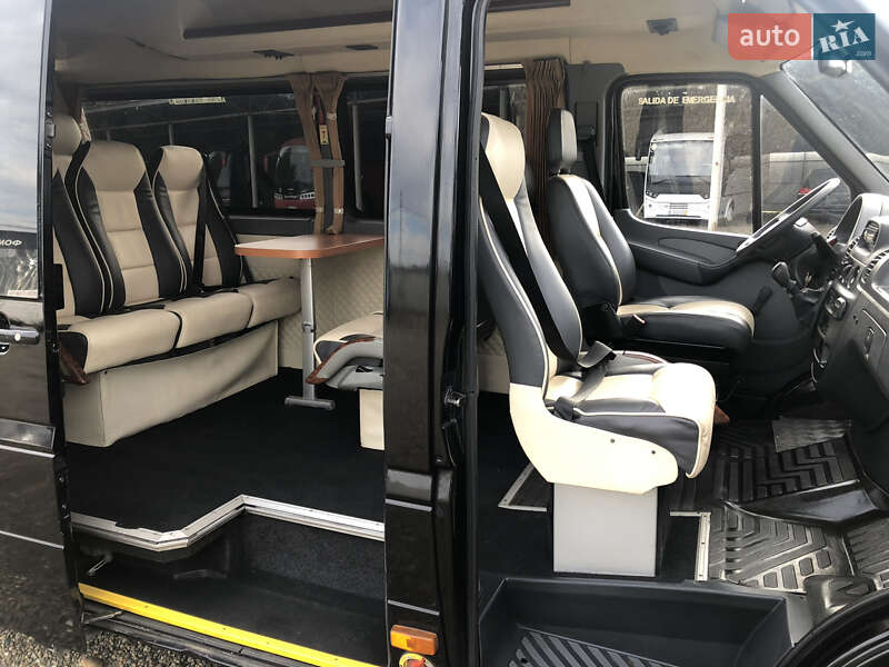 Микроавтобус Mercedes-Benz Sprinter 2004 в Черновцах