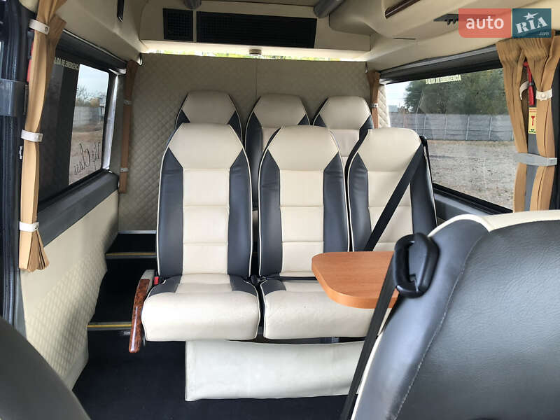 Микроавтобус Mercedes-Benz Sprinter 2004 в Черновцах