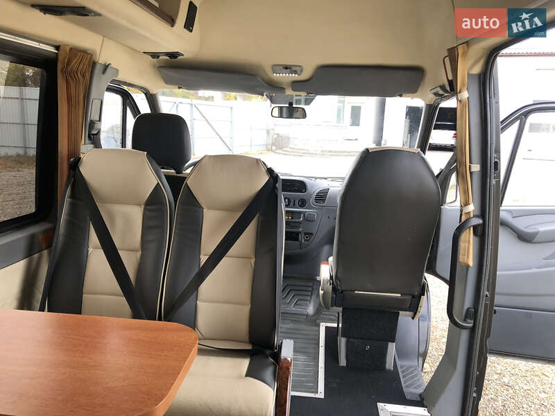 Микроавтобус Mercedes-Benz Sprinter 2004 в Черновцах