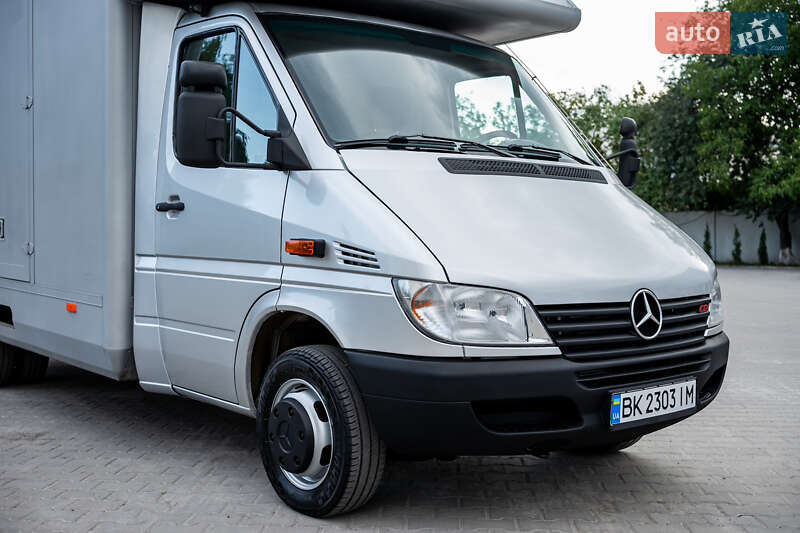Грузовой фургон Mercedes-Benz Sprinter 2002 в Ровно