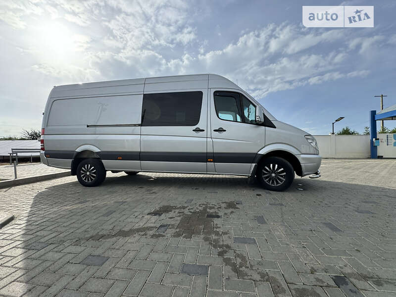 Вантажопасажирський фургон Mercedes-Benz Sprinter 2012 в Чернівцях