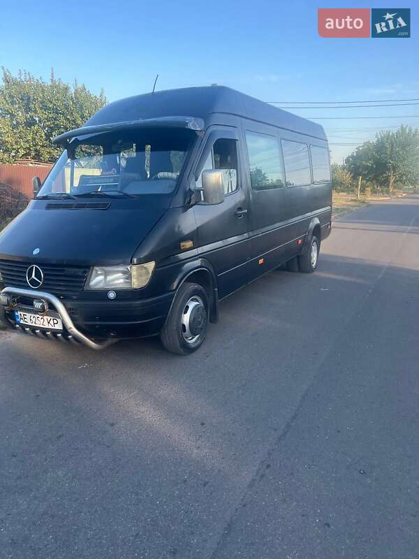 Городской автобус Mercedes-Benz Sprinter 1999 в Кривом Роге