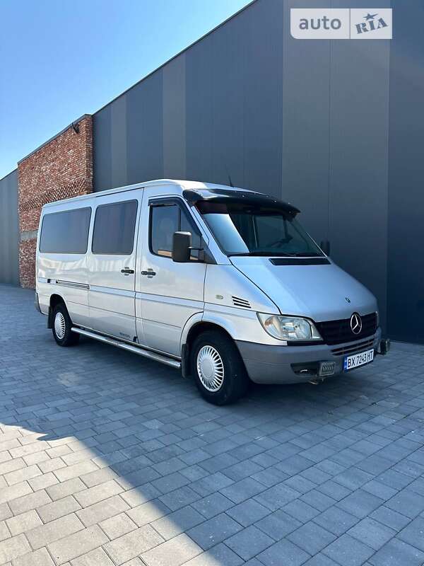 Mercedes-Benz Sprinter 2004