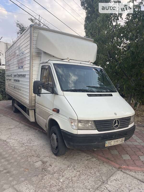 Грузовой фургон Mercedes-Benz Sprinter 1998 в 