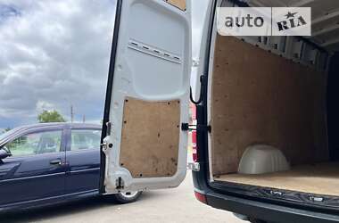Грузовой фургон Mercedes-Benz Sprinter 2012 в 