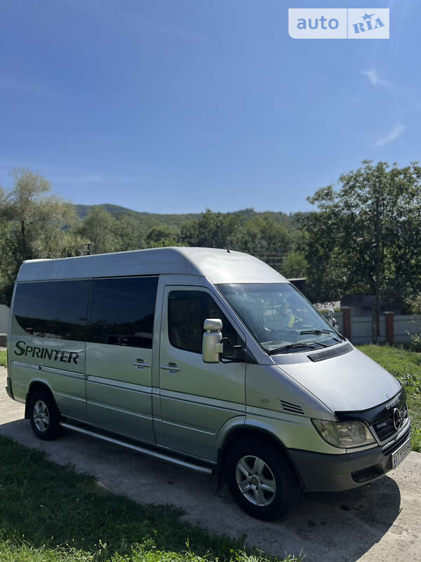 Грузопассажирский фургон Mercedes-Benz Sprinter 2003 в Косове