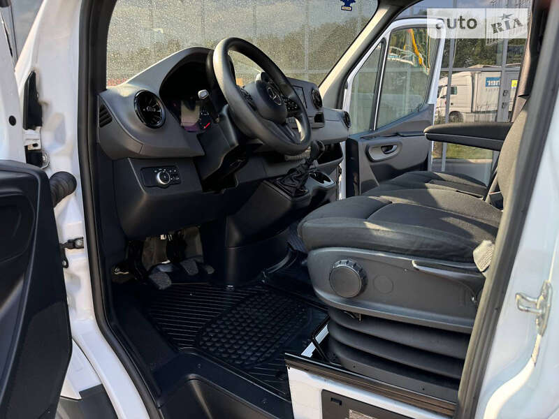 Грузовой фургон Mercedes-Benz Sprinter 2023 в Виннице