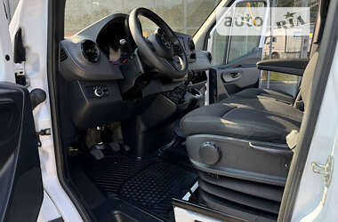 Грузовой фургон Mercedes-Benz Sprinter 2023 в 