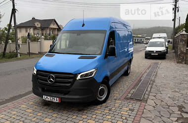 Грузовой фургон Mercedes-Benz Sprinter 2021 в Сваляве