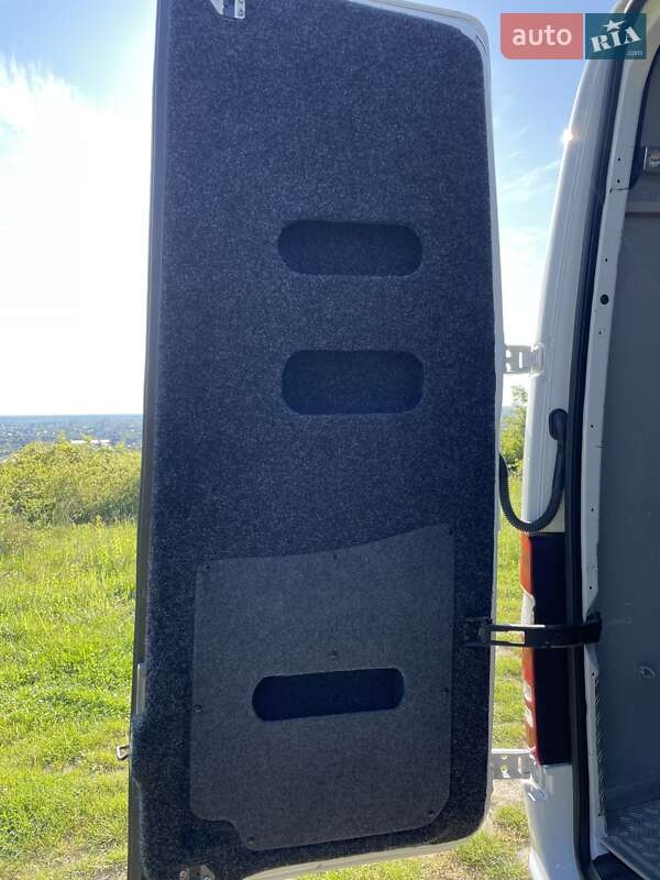 Дом на колесах Mercedes-Benz Sprinter 2011 в Ужгороде