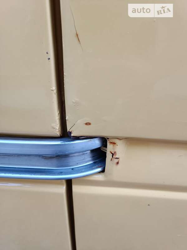 Вантажний фургон Mercedes-Benz Sprinter 2005 в Тернополі фото 11 Вантажний фургон Mercedes-Benz Sprinter 2005 в Тернополі