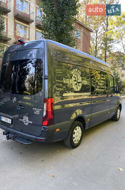 Грузовой фургон Mercedes-Benz Sprinter 2022 в 