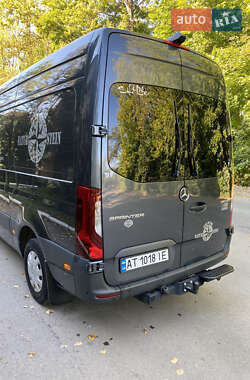Грузовой фургон Mercedes-Benz Sprinter 2022 в 