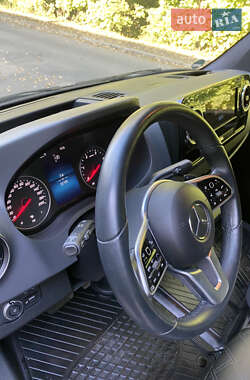 Грузовой фургон Mercedes-Benz Sprinter 2022 в 