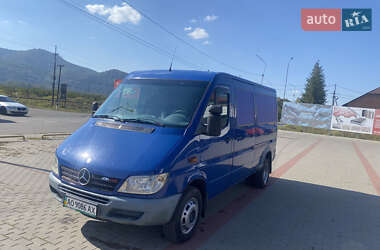 Грузовой фургон Mercedes-Benz Sprinter 2004 в 