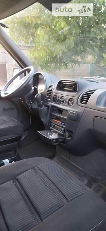 Грузопассажирский фургон Mercedes-Benz Sprinter 2005 в Харькове