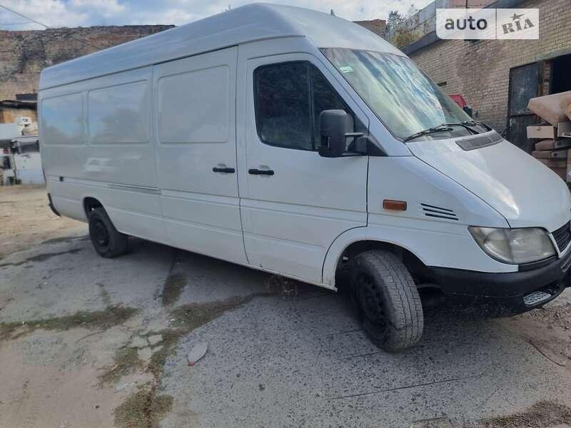 Mercedes-Benz Sprinter 2005