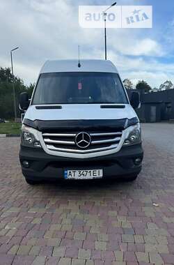 Грузопассажирский фургон Mercedes-Benz Sprinter 2016 в Калуше