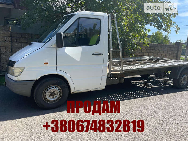 Эвакуатор Mercedes-Benz Sprinter 2000 в Одессе